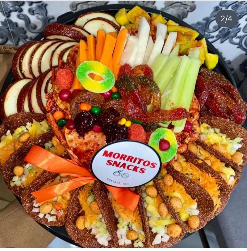 Charola de snacks variados