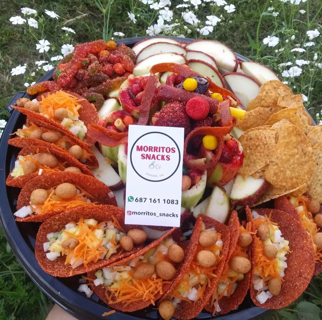 Charola decorada con flores